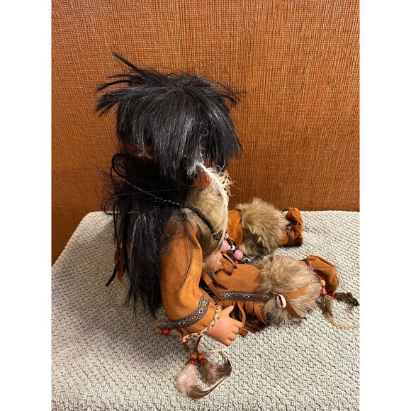 Cathay Native American Doll Number 51 of 5000 - Picture 3 of 8